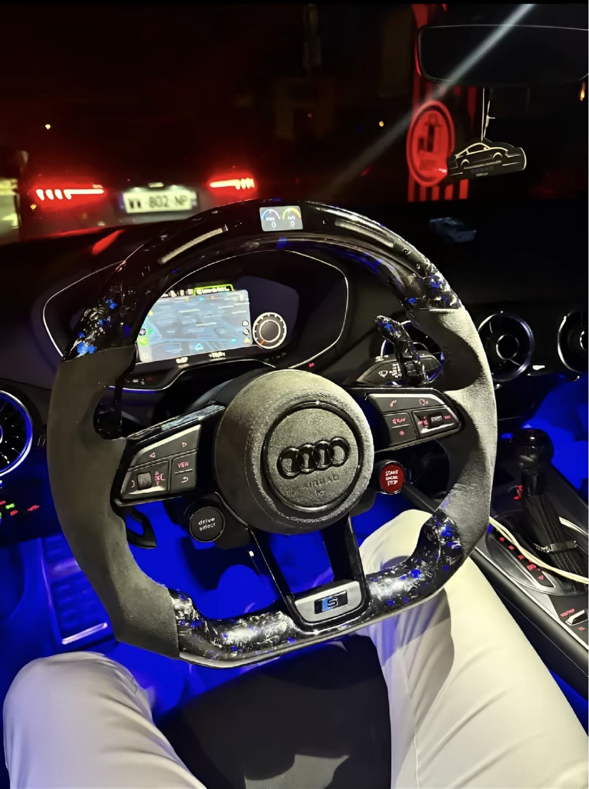 Installation de volant Carbon Alcantara LED